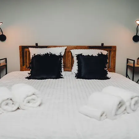 Au Coin De Paradis - Samerienne Bed & Breakfast 3*